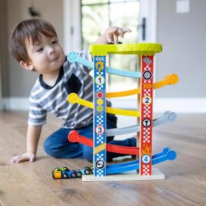 Fat Brain Toys Zigzag Racetrack – Number-Learning Car Tower for Preschoolers